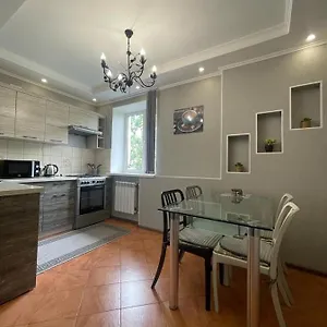 https://apartment-almaty-185.hotels-of-almaty.com
