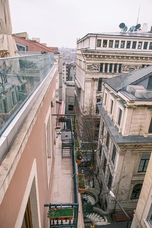 No 8 Galata Apartment Istanbul