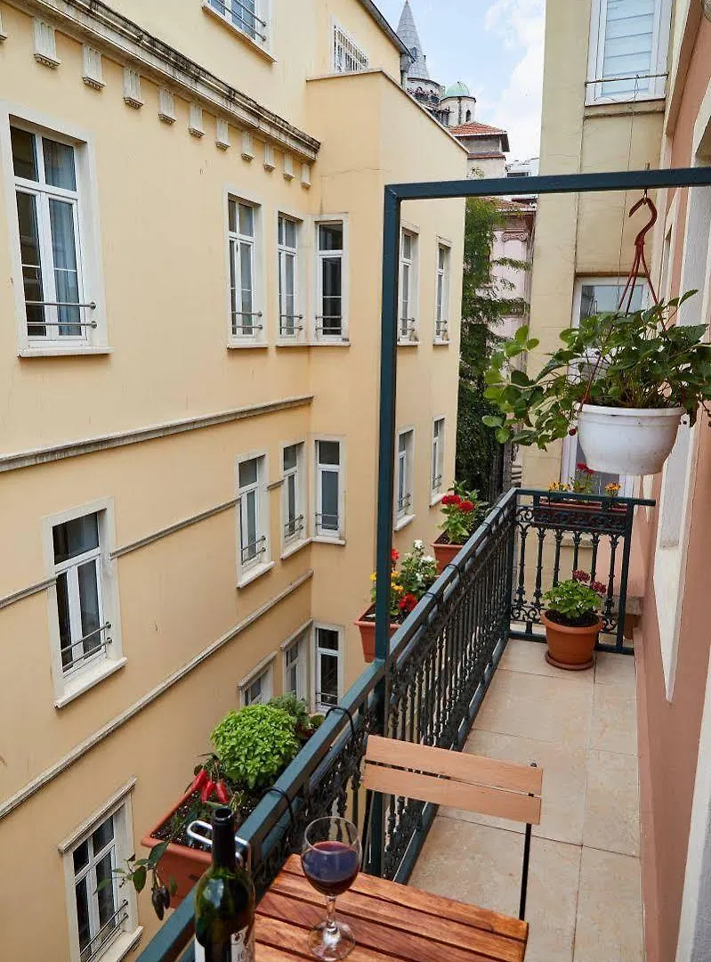 No 8 Galata Apartment Istanbul