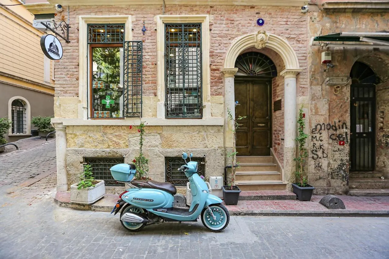 No 8 Galata Apartment Istanbul Turkey