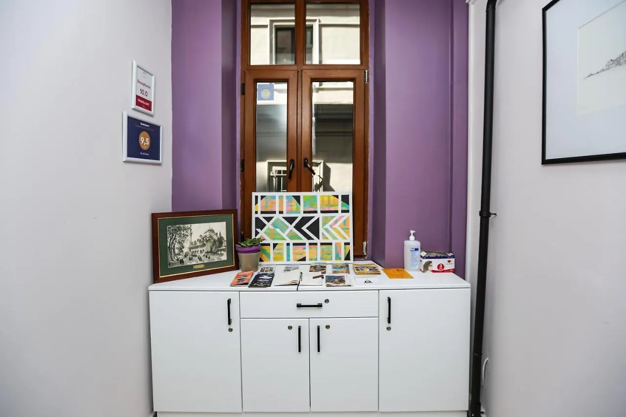No 8 Galata Apartment Istanbul
